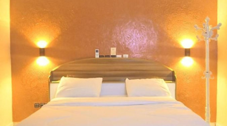 HOTEL MAVILLA 