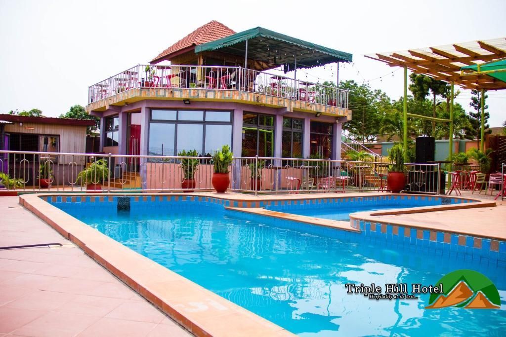 Triple Hill Hotel