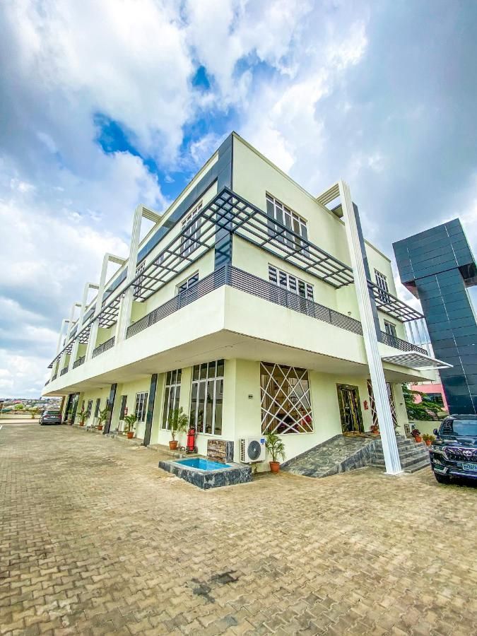 Aveon Hotel
