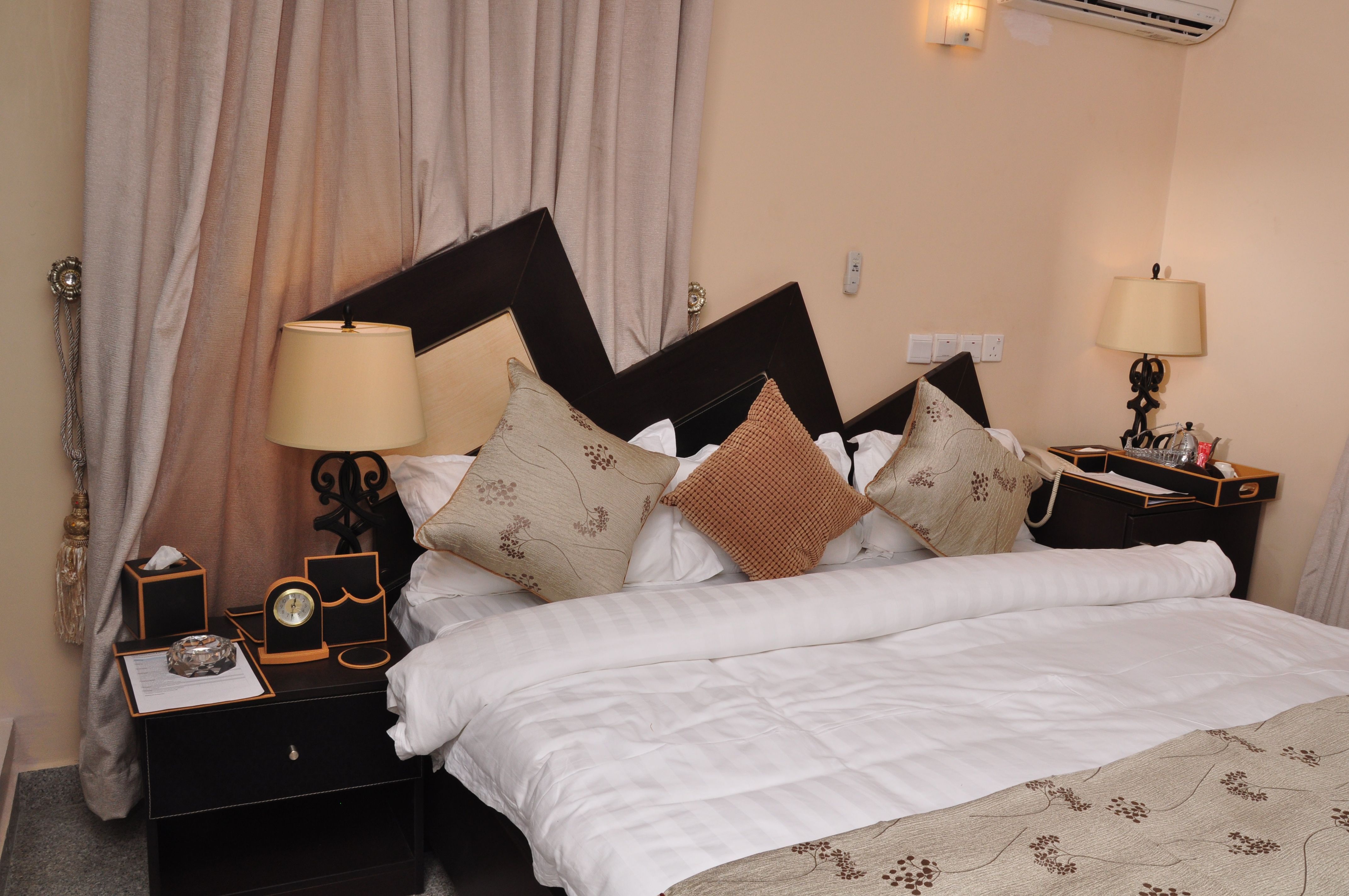 Paris Choice Hotels and Resort