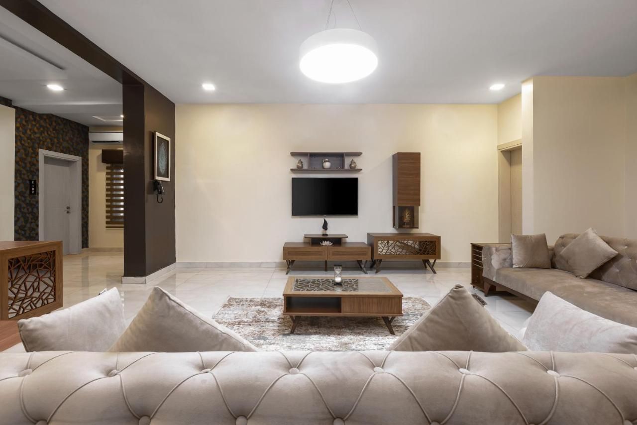 BKT Cribs - Apartments & Suites