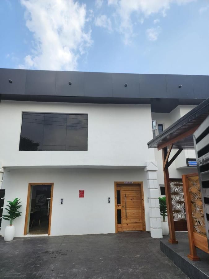 LUXOL HOMES&SUITES