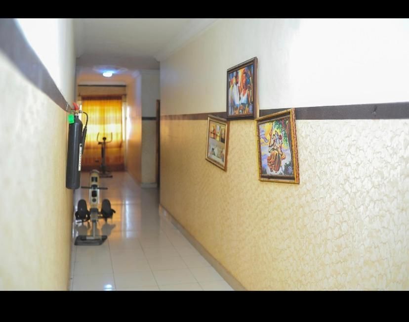 SL Hotel and Suites