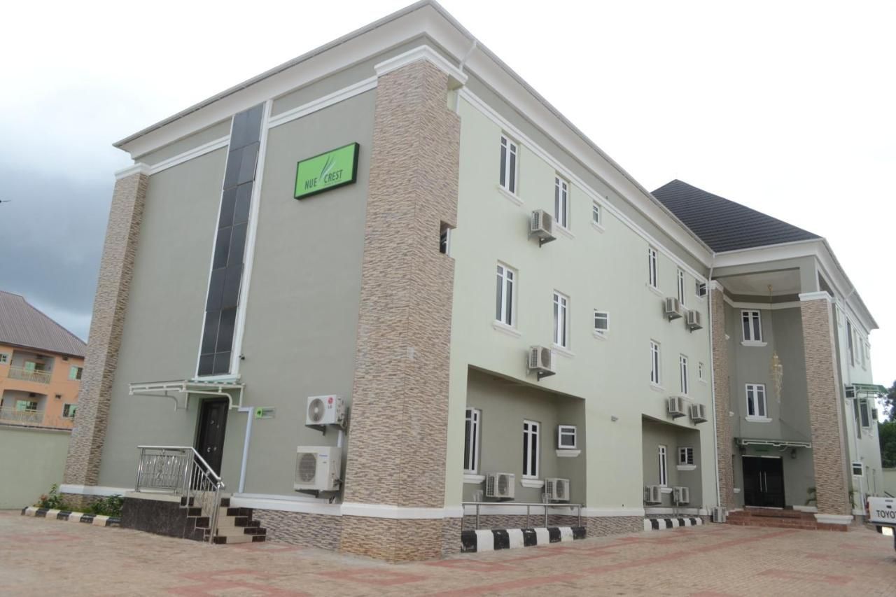 Nue-Crest Hotels & Suites