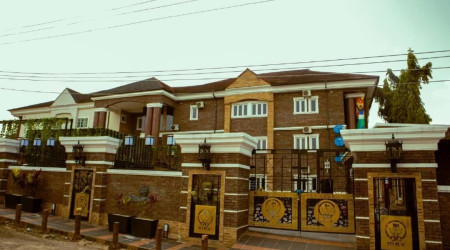 TN MAX LUXURY HOME