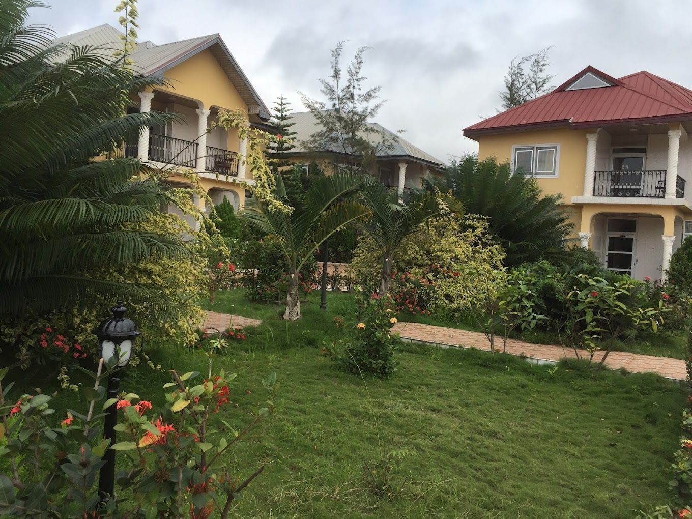 Monipee Hotel