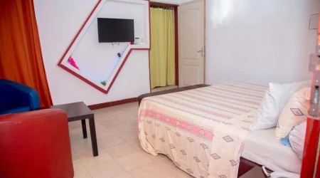 HOTEL LE SENATEUR